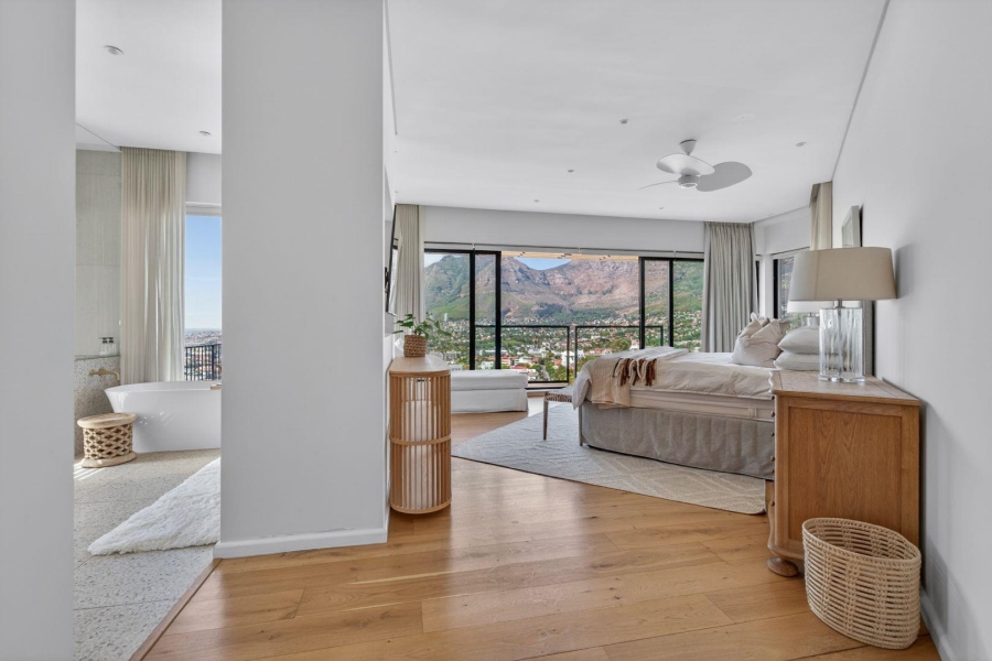 4 Bedroom Property for Sale in Tamboerskloof Western Cape